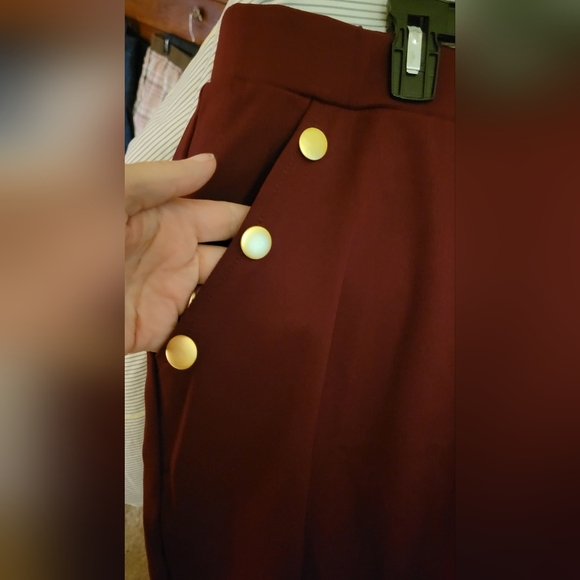 Shein Trouser 2X Burgundy Wide Leg Pants Gold Button Accent Back Waist Elastic - Picture 2 of 4